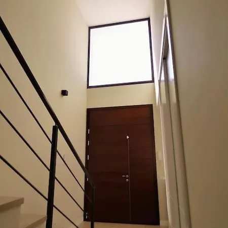 Del Pinar Villa *
