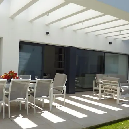 Villa Del Pinar