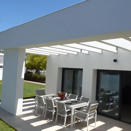 Del Pinar Villa